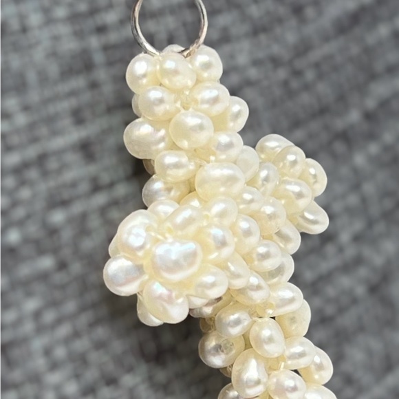 White Pearl Cluster Cross 4mm Cultured Freshwater Pearls & Sterling Silver Chain - Picture 3 of 8